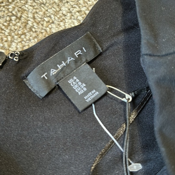 Tahari Black Sleeveless Dress Front Slit  NWT Size  4 - Picture 4 of 6